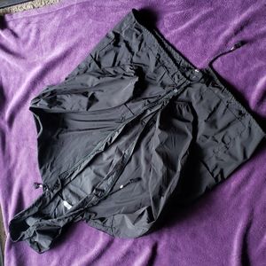 Light raincoat-like zip up jacket